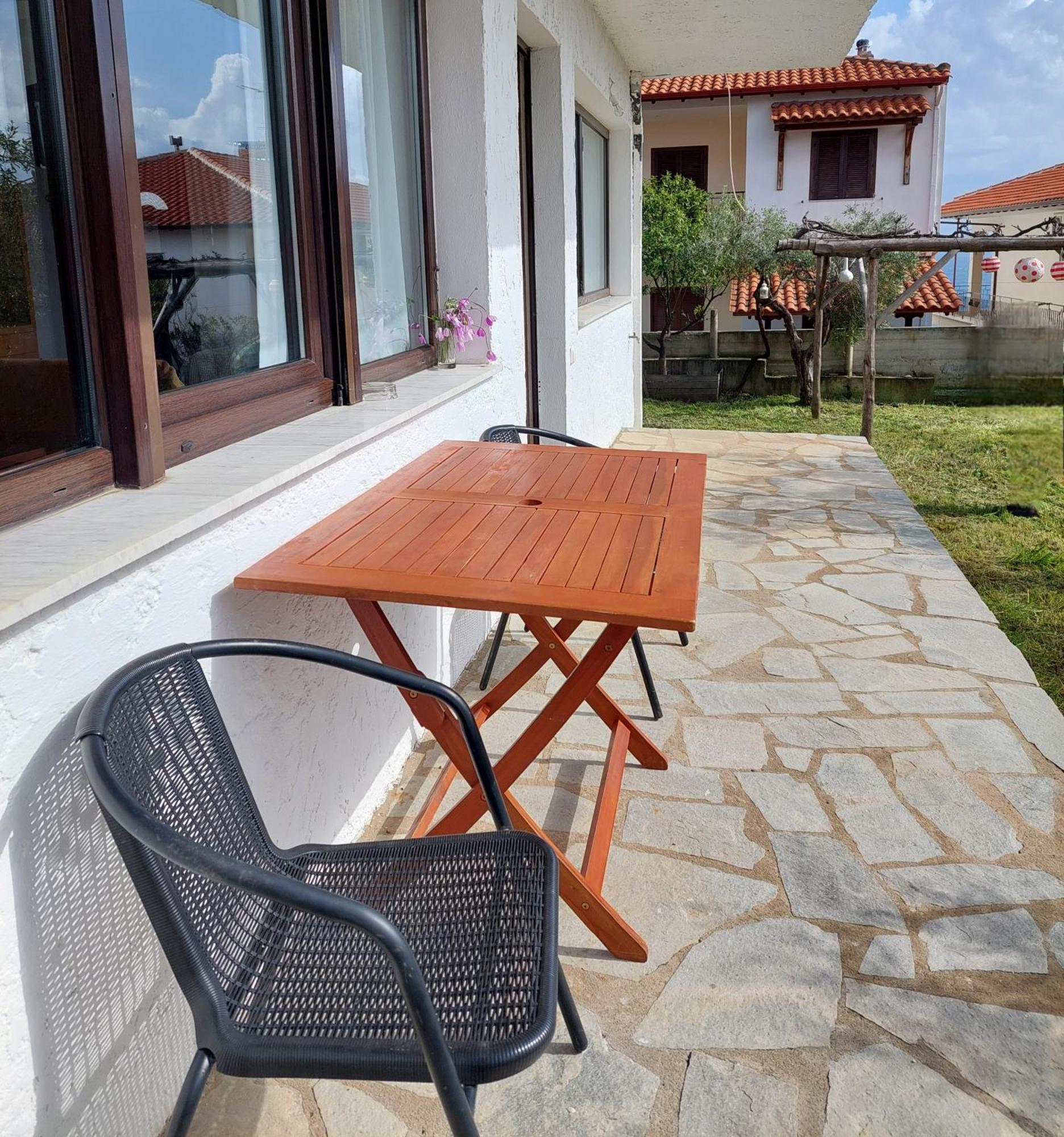 Dora'S House Comfortable Apartment With A Yard And View Pyrgadikia Esterno foto